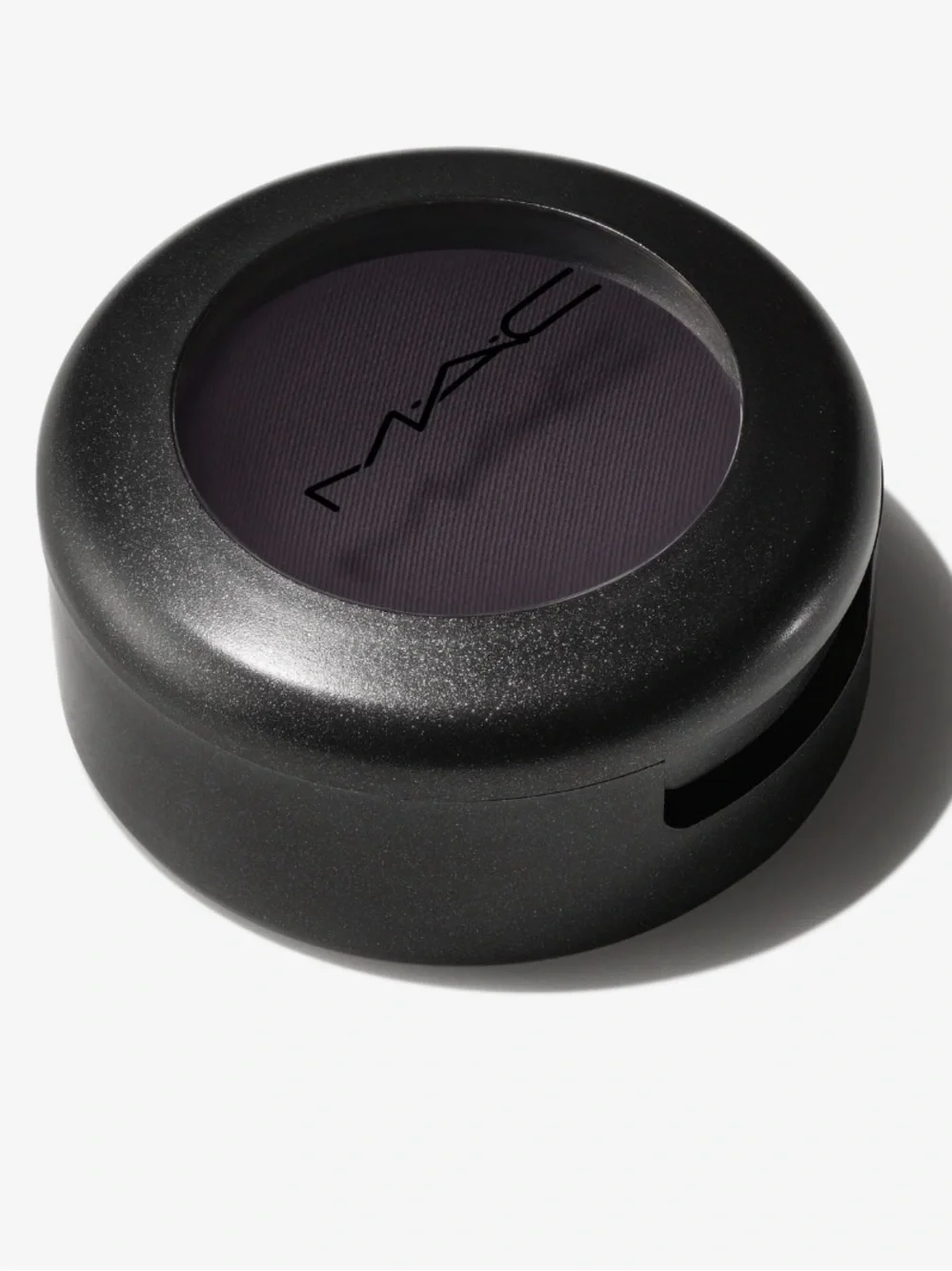 MAC Cosmetics Single Matte Eyeshadow — CARBON